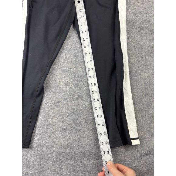 Zyia Light N TIght Hi-Rise Cropped Leggings Womens 8-10 Black White Leopard - Picture 2 of 6